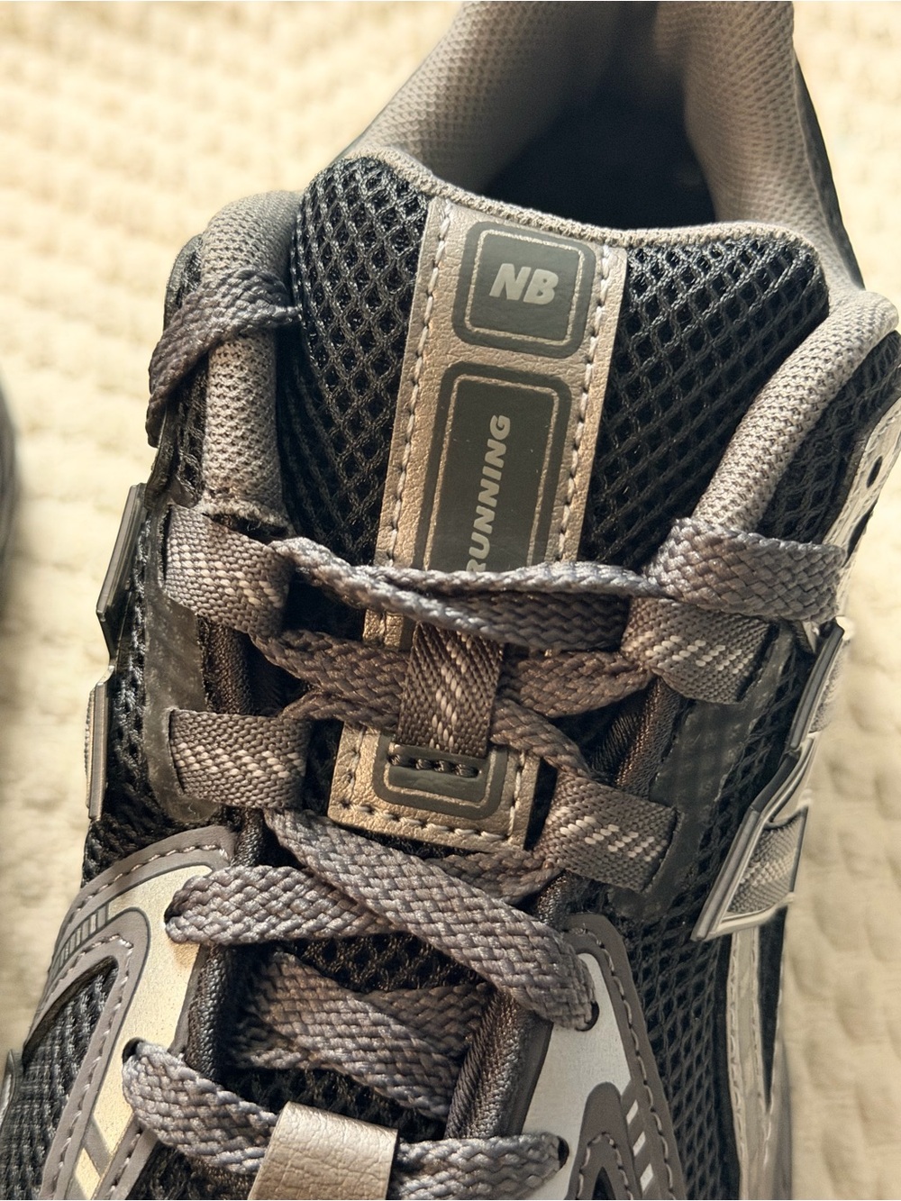 🤍New Balance 1906r sneakers BOYS🤍 - Picture 7 of 10